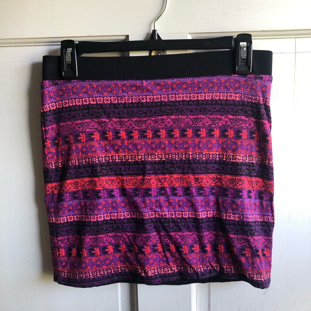 Boho Fitted mini skirt 🎆3/$20🎆